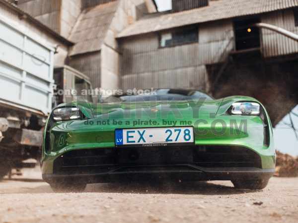Porsche Taycan 4S Mamba Green