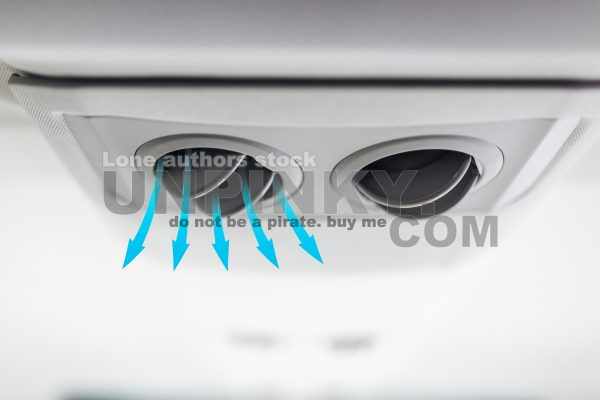 Air ventilation system in a car with air conditioning and warm airflow
