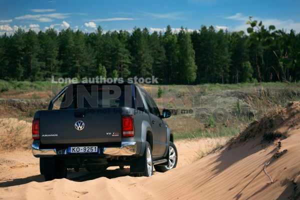 Volkswagen Amarok on desert